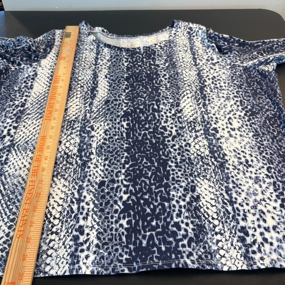 Belle Kim Gravel Womens Blue Leopard Print Long Sleeve Stretch Top sz 1X Comfort - Picture 9 of 10